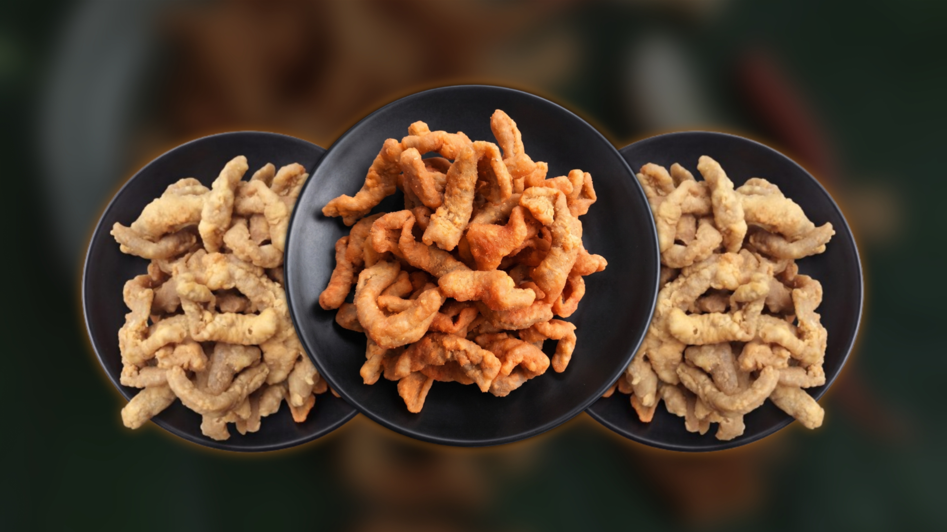Tiga piring Usus Crispy renyah siap santap